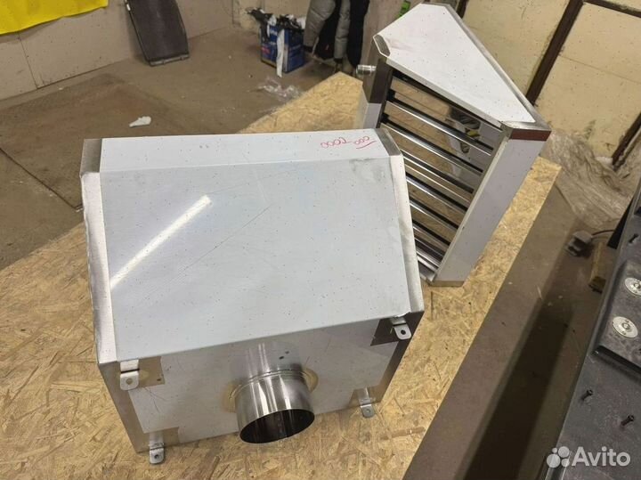 Зонт вытяжной пристенный