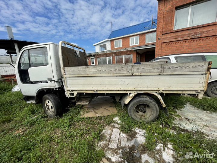 Кузов от грузовика Ниссана Атлас