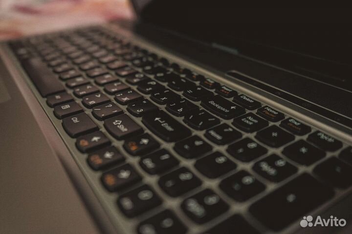 Ноутбук Lenovo Z560