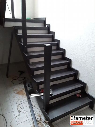 Изготовление кованой лестницы с освещением