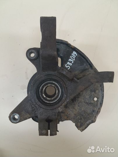 Кулак поворотный передний правый Kia Spectra 2001