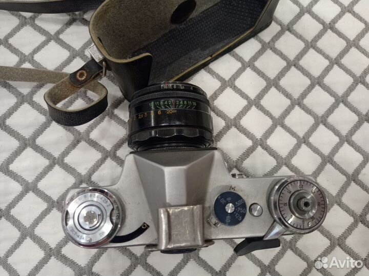 Фотоаппарат Зенит-е + Гелиос-44-2