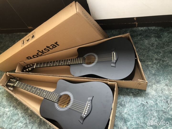 Акустическая гитара