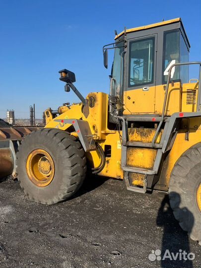 Фронтальный погрузчик Shantui SL50W, 2010