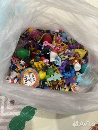 Киндер игрушки пакетом