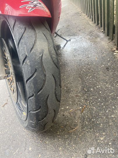 Suzuki RF400R