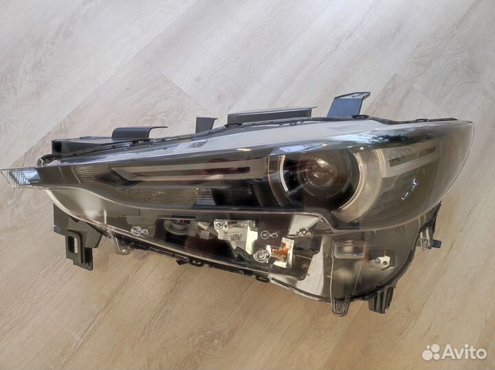 Передняя левая фара LED, Mazda CX-5 (KF)