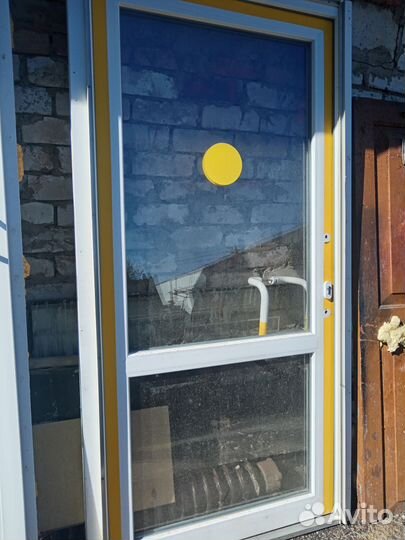 Дверь пластиковая пвх входная бу стекло