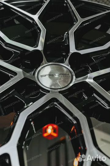 Литой диск sakura wheels R20 5x114.3