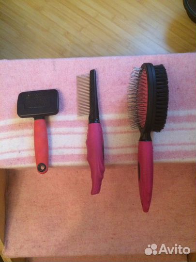 Миска для животных,когтерезки,щетки,игрушки