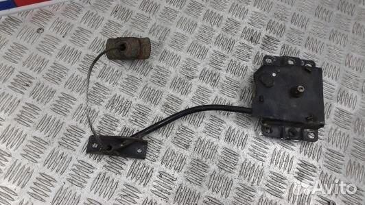 Механизм запасного колеса toyota corolla verso 2