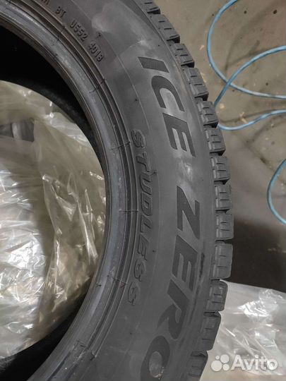 Pirelli Ice Zero FR 215/55 R16