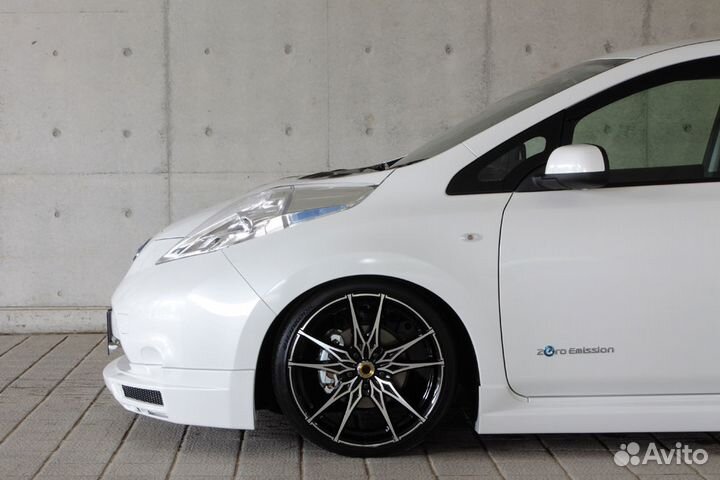 Комплект Накладок M'Z Speed Nissan Leaf