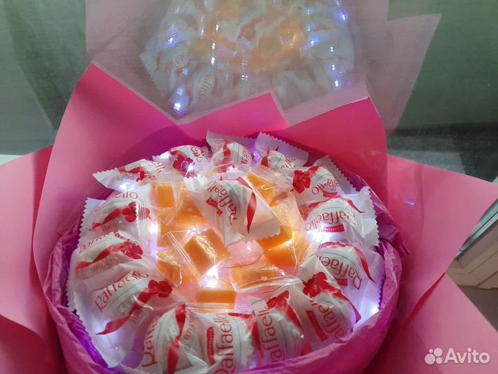 Подарок для девушки на день рождения