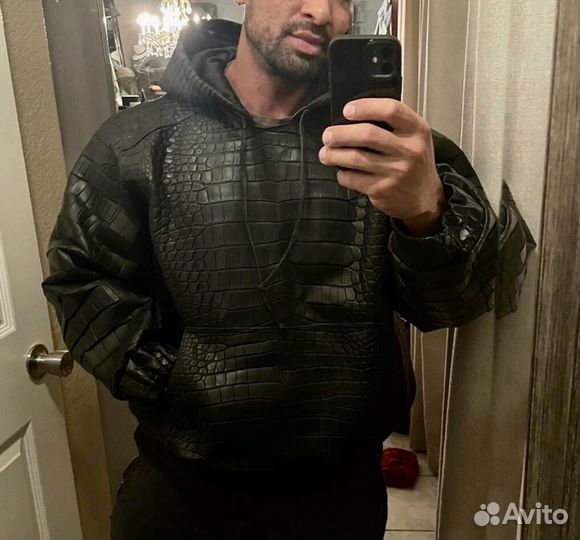 Худи из кожи крокодила