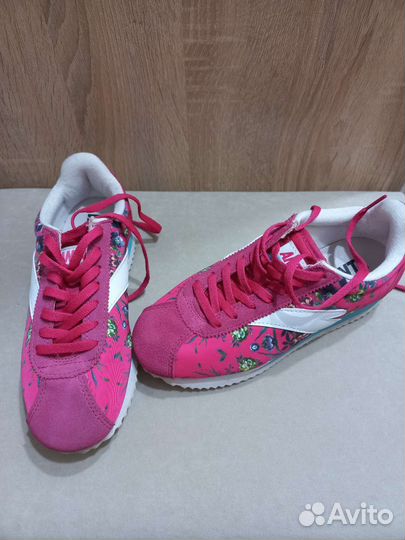 Кроссовки для девочки