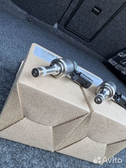 Топливная форсунка Skoda Octavia A7 1.8 TSI