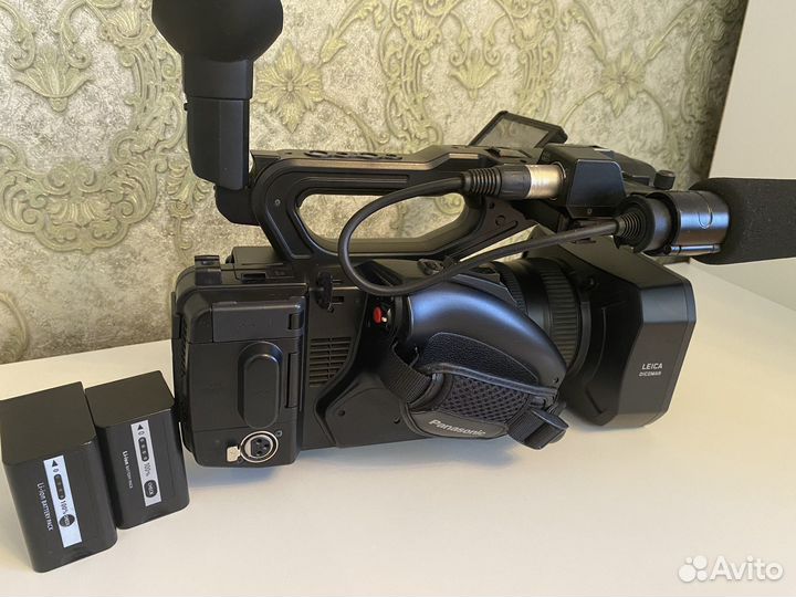 Профессиональная видеокамера panasonic ag ux 90ej