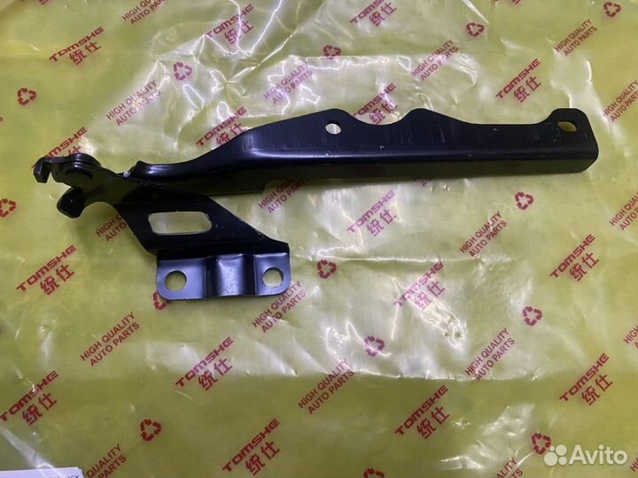 Петля капота KD5H52420