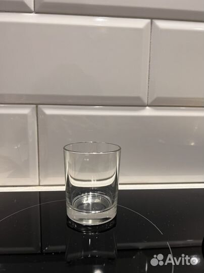 Стеклянные стаканы