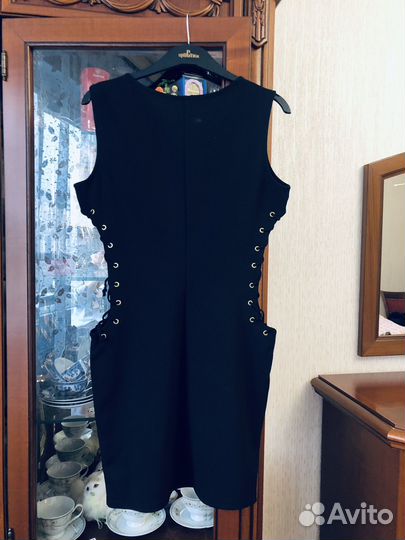 Guess черное платье раз М Оригинал