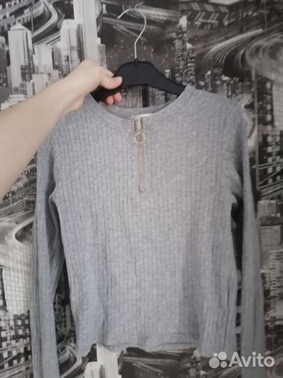 Укороченная кофта с молнией