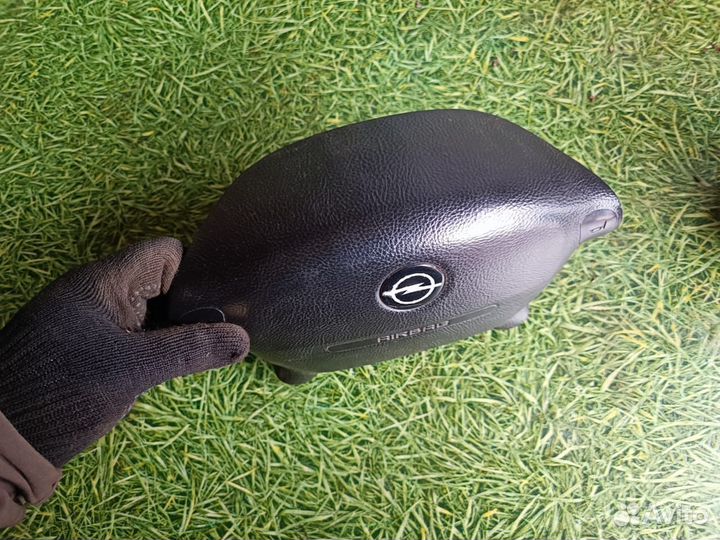 Подушка безопасности в руль Опель Вектра Б