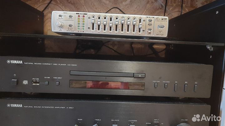 Продаётся CD проигрыватель yamaha сd-S300