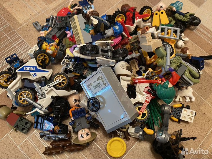 Фигурки Лего