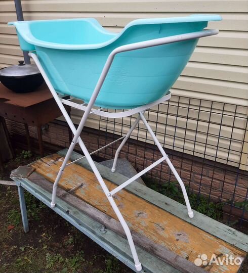 Ванна и подставка