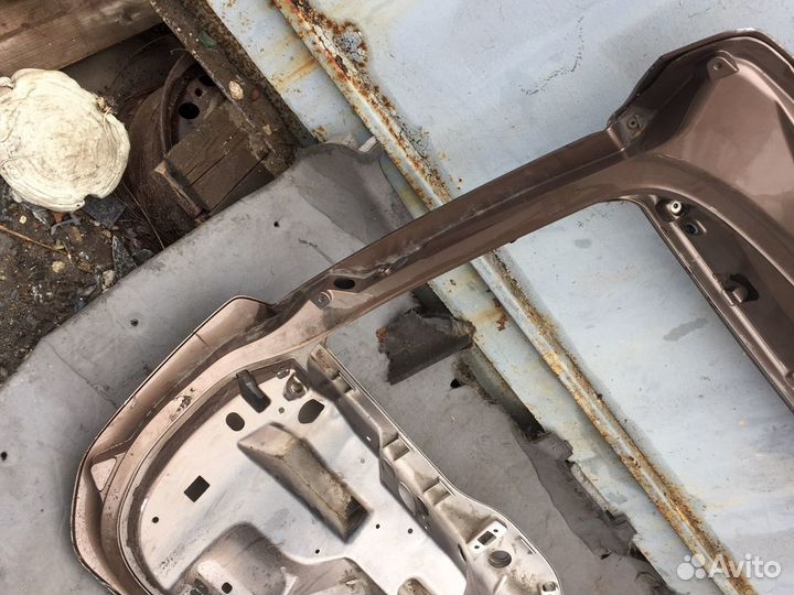 Крышка багажника Volvo xc 60