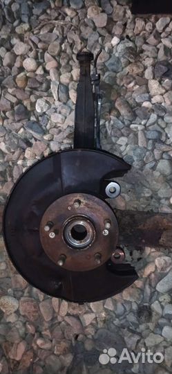 Кулак поворотный Honda Elysion