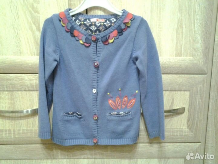 Одежда детская (кофточки, юбки, жилет)