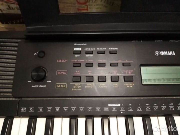 Синтезатор Yamaha PSR-E273