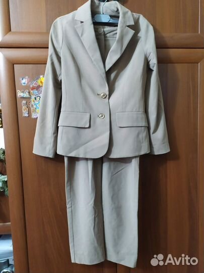 Деловой костюм женский 42 44 Glance