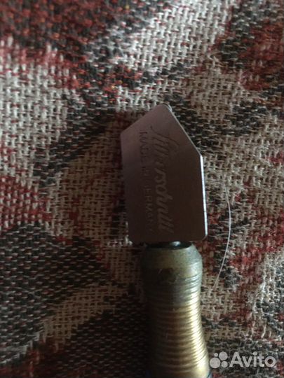 Стеклорез немецкий