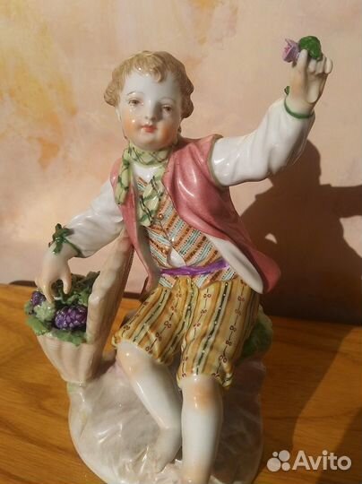 Фарфоровая антикварная статуэтка, KPM