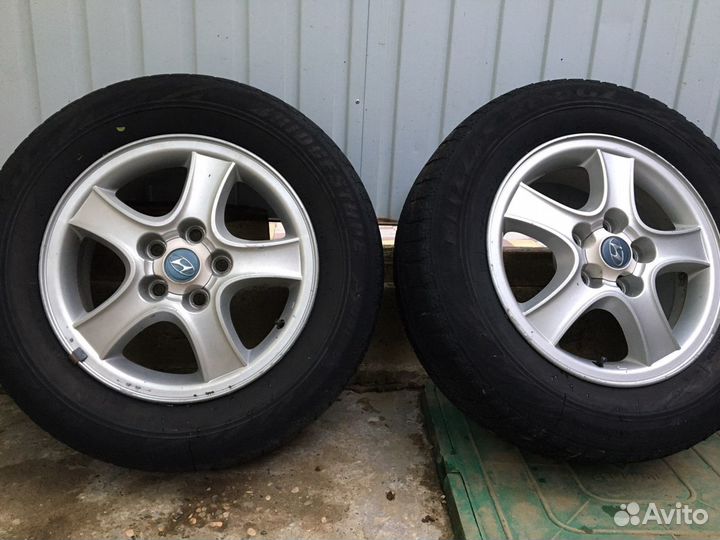 R6 Bridgestone Blizzak DM-V1 225/65, PCD 5x114.3 DIA 67.1