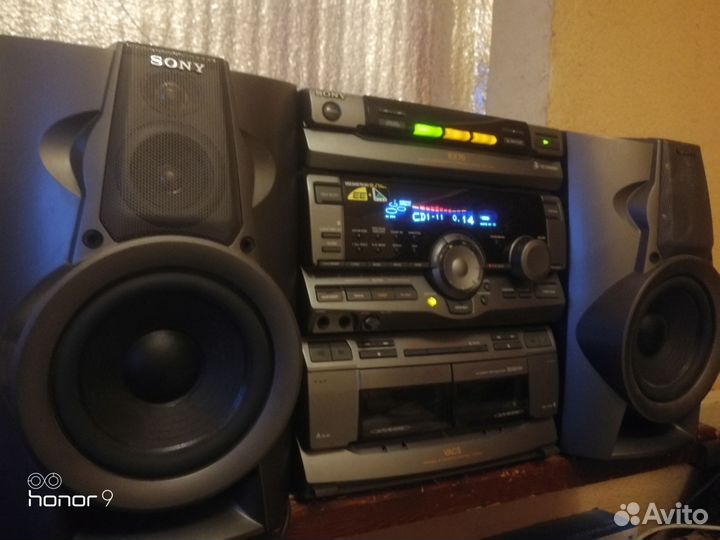 Музыкальный центр Sony RX-70 Hi-Fi караоке AUX