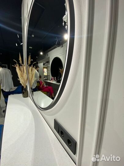 Круглое зеркало с подсветкой