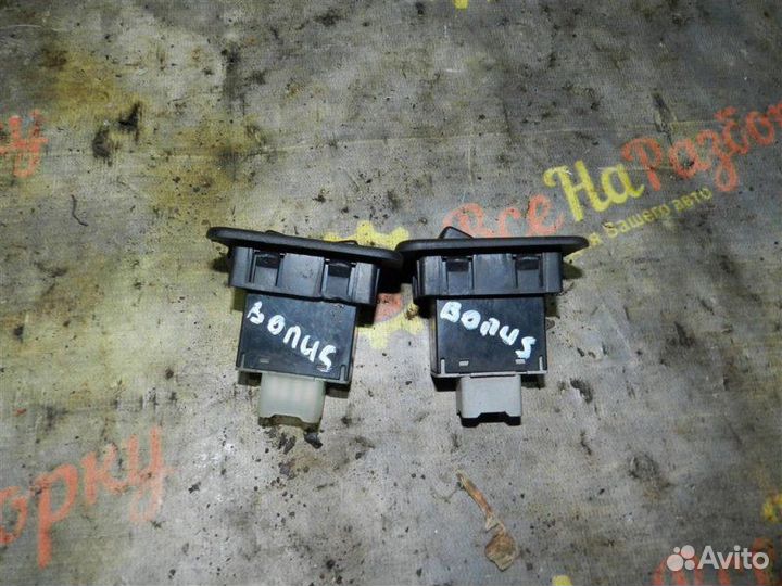 Кнопка обогрева сидений Chery Bonus седан 1.5Л