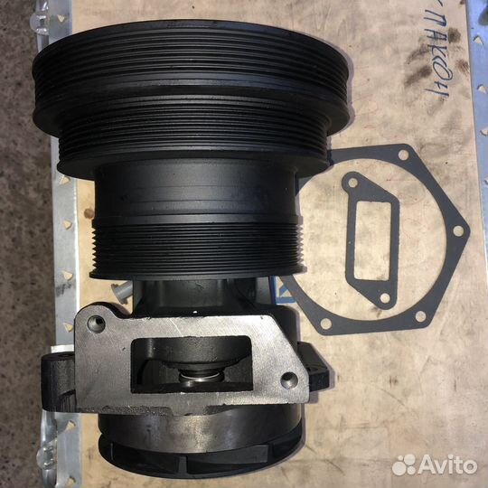 Насос водяной howo E3 VG1500060051