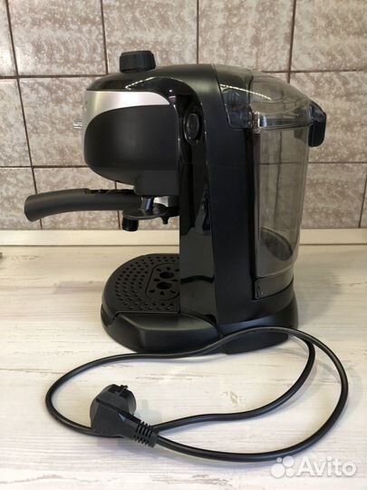 Кофеварка рожковая Delonghi EC221.B