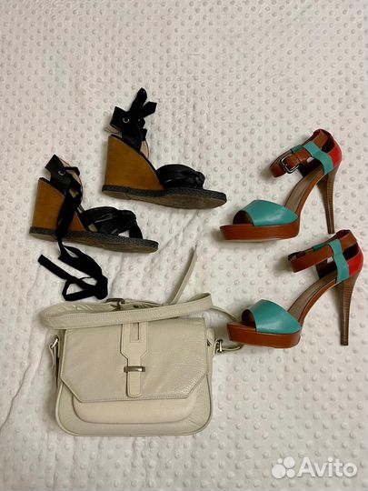 Пакетом 2 пары обуви и сумка