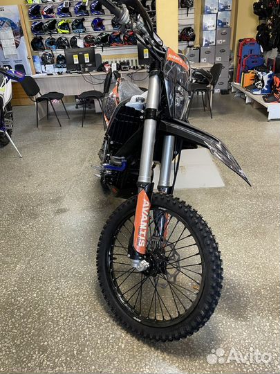 Мотоцикл Avantis Enduro 300 PRO Carb FCR Exclusiv