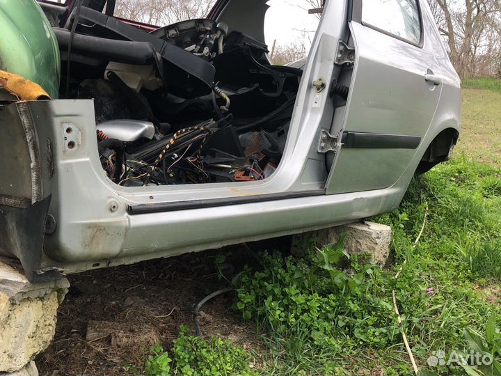 Левый порог peugeot 307