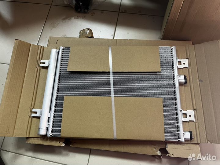 Радиатор кондиционера :Duster,logan,sandero