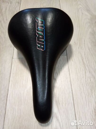 Велосипедное сиденье