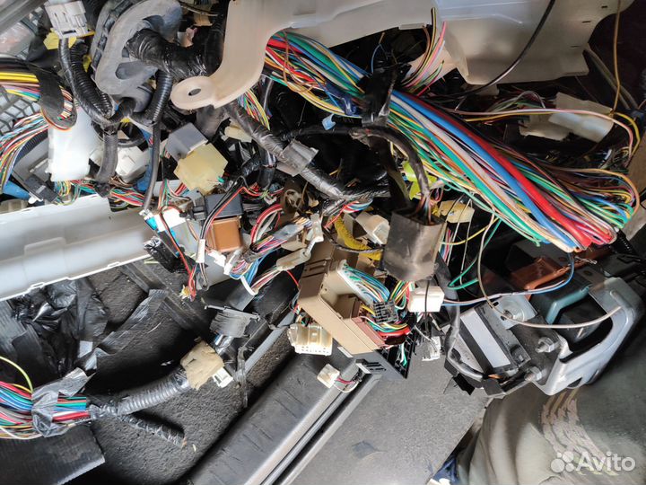 Проводка салона Subaru Legacy