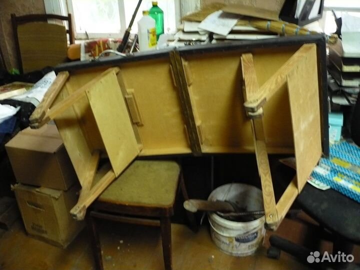 Складной столик-чемоданчик